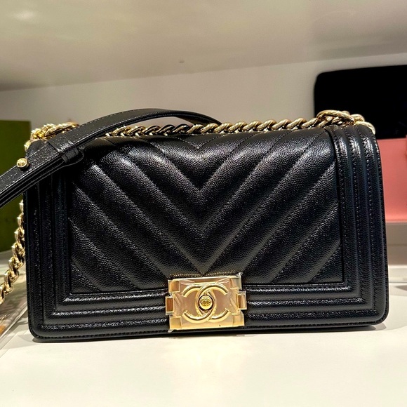 Chanel NWT Boy Bag new medium Caviar leather shoulder / crossbody bag - Picture 11 of 13